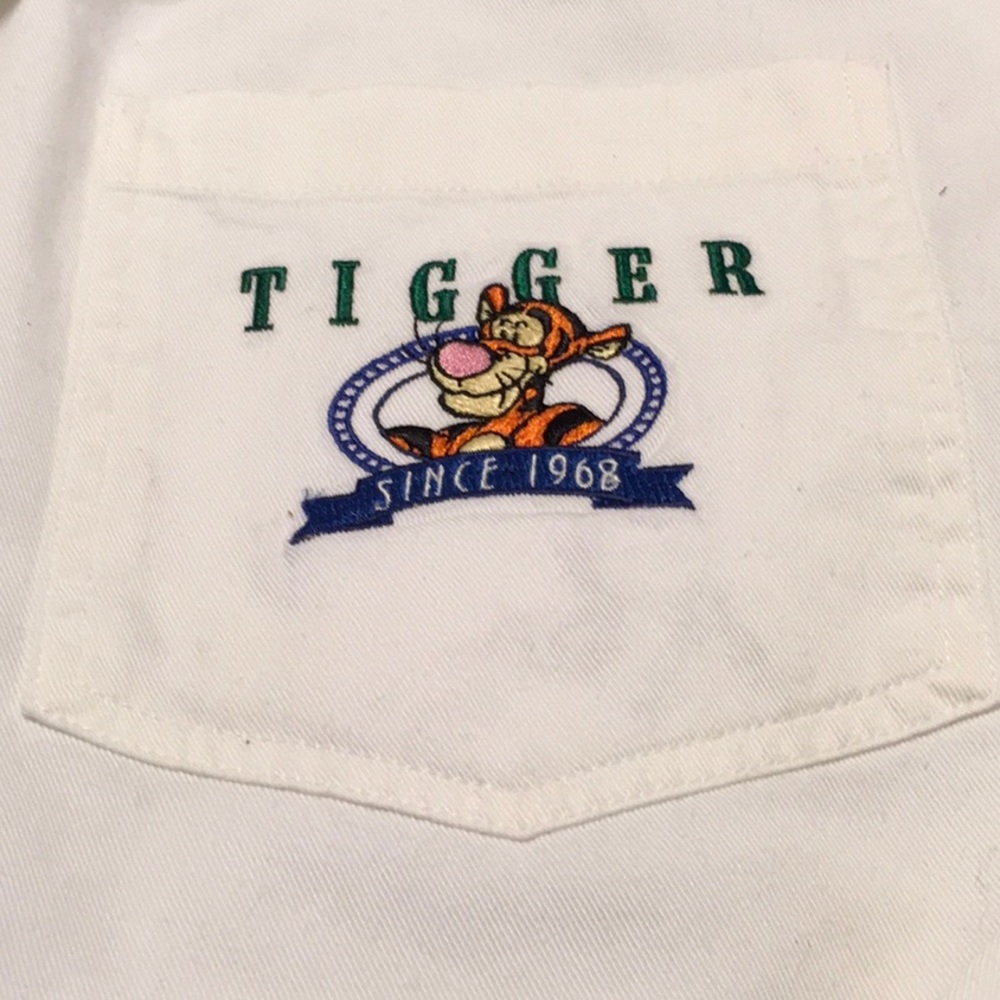 NWT DISNEYSTORE TIGGER LONG SLEEVE COTTON SHIRT. SZ.XL DENIM COLLAR. SHIRT TAIL - Picture 4 of 13
